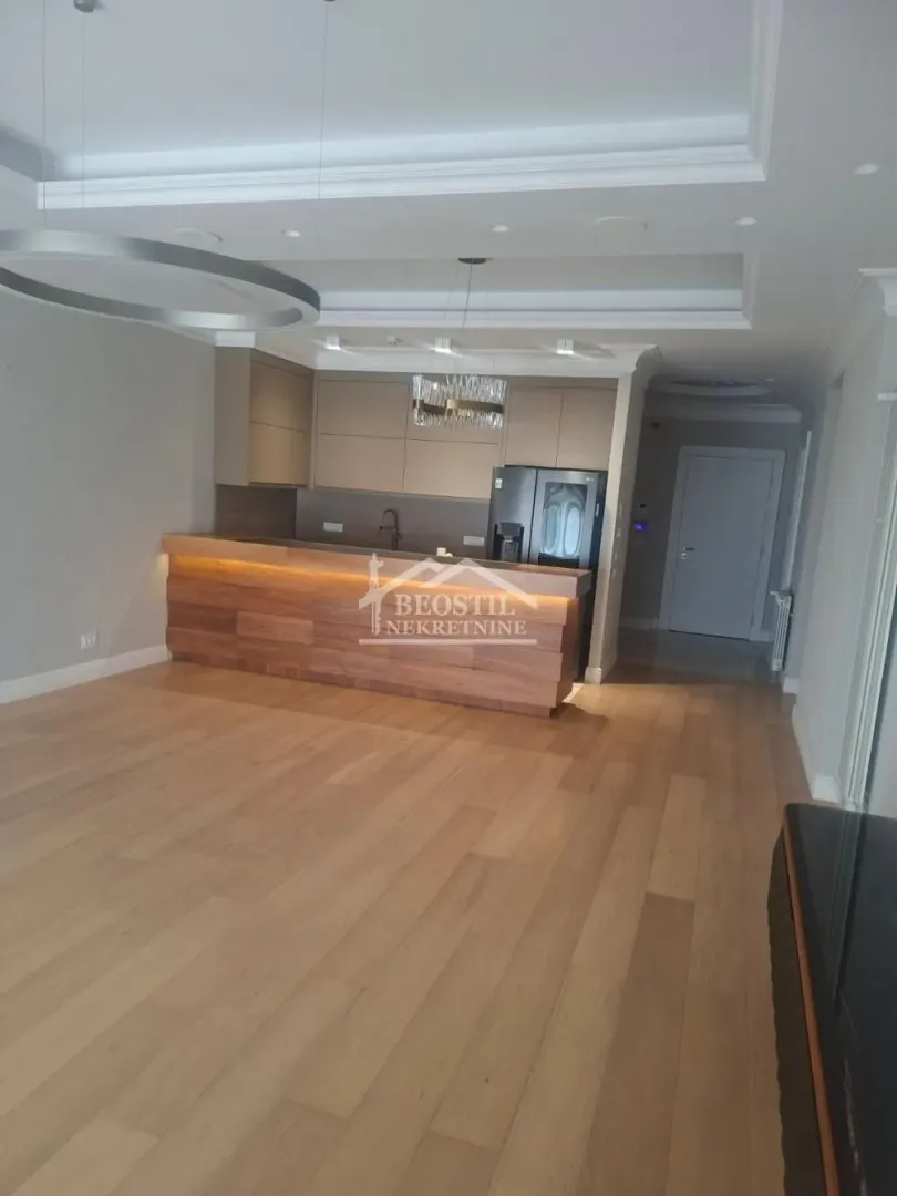 Rent, four bedroom apartment, 137m², Vračar Hram, Vračar Sve Podlokacije