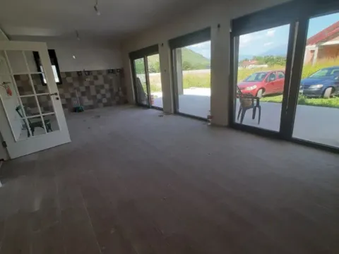 Prodaja, kuća, 130m², Tološi, Podgorica - image 2