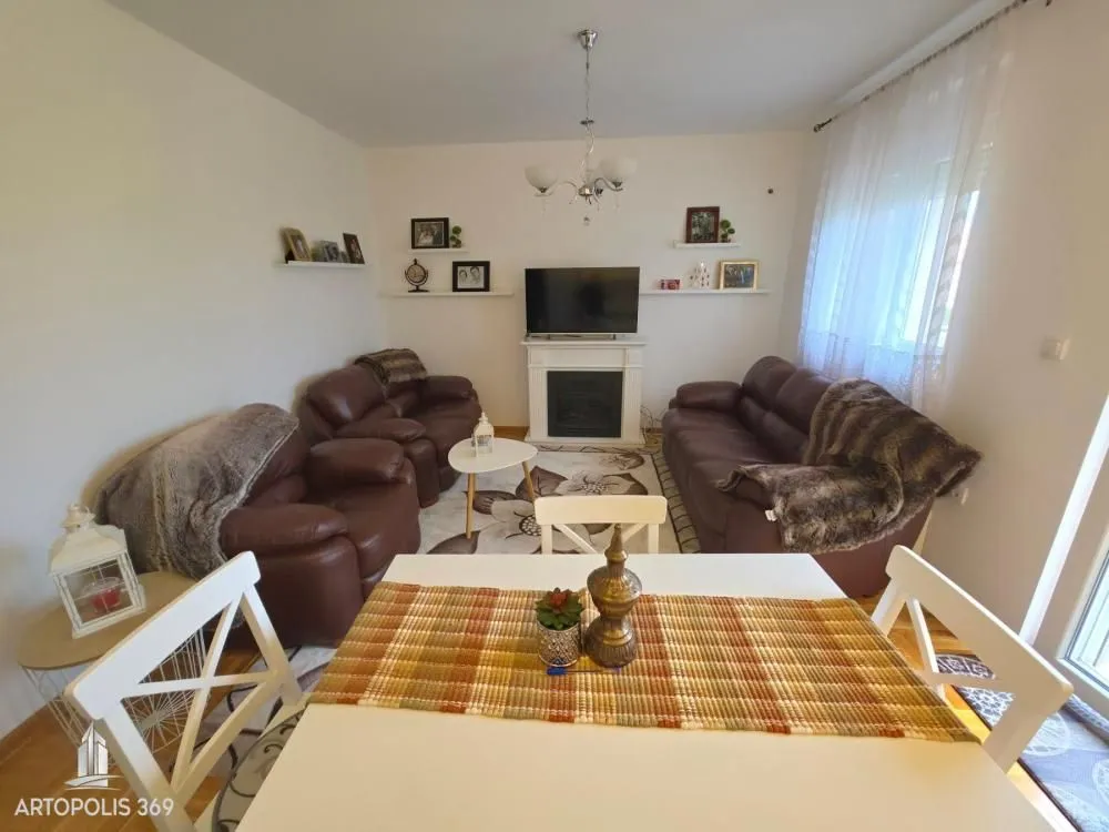Prodaja, trosoban stan, 56m², Zemun Sve Podlokacije, Beograd