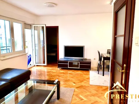 Izdavanje, jednosoban stan, 45m², Blok 6, Podgorica - image 3