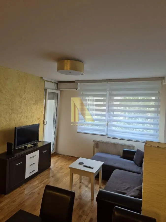 Izdavanje, jednosoban stan, 45m², Centar, Novi Sad