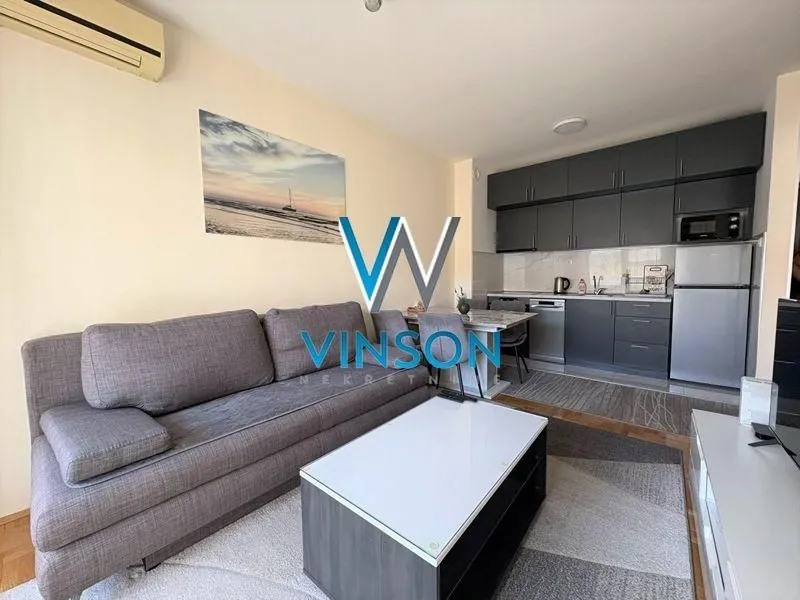 Izdavanje, jednosoban stan, 38m², Centar, Novi Sad