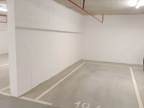 Izdavanje, jednosoban stan, 45m², City Kvart, Podgorica - image 13