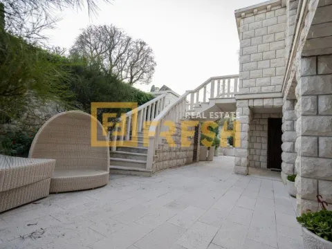 Prodaja, kuća, 300m², Tivat, Crna Gora - image 38