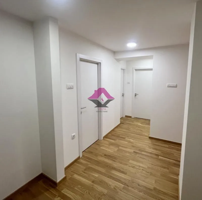 Prodaja, trosoban stan, 89m², Sremska Kamenica, Petrovaradin