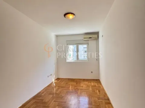 Prodaja, stan, 71m², Pobrežje, Podgorica - image 10