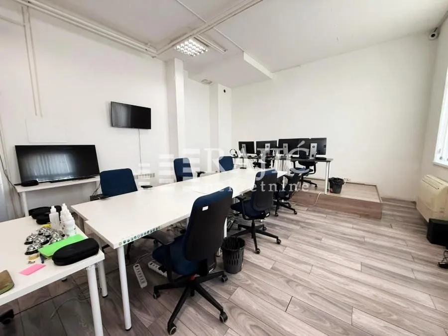 Rent, office space, 165m², Stari Grad, Beograd