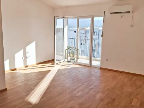 Sale, two bedroom apartment, 72m², Stari Aerodrom, Podgorica - image 1