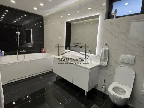 Prodaja, kuća, 230m², Tatarsko brdo, Petrovaradin - image 3