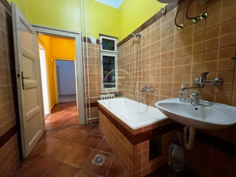 Izdavanje, poslovni prostor, 93m², Centar, Novi Sad - image 8