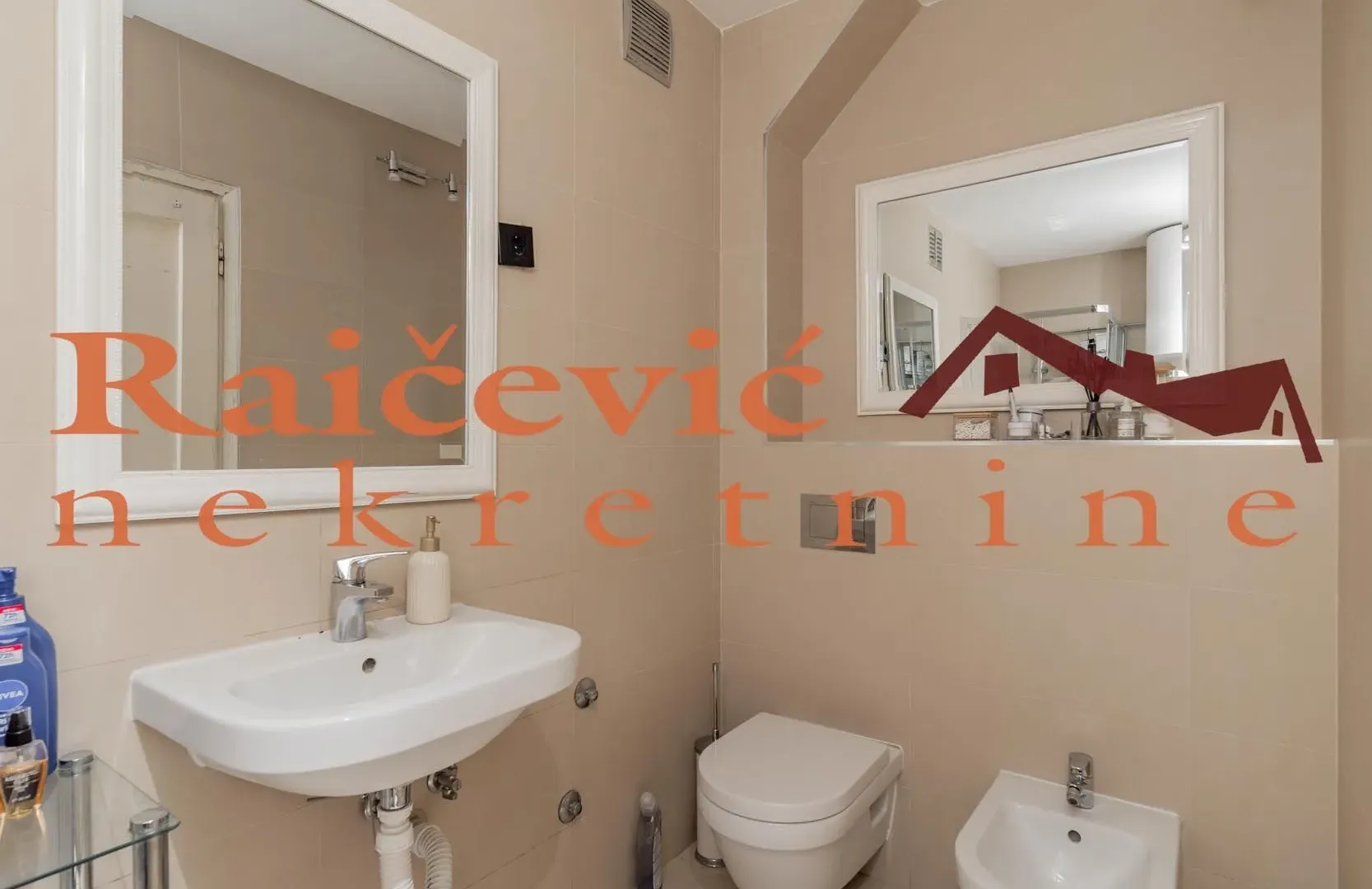 Sale, three bedroom apartment, 68m², Stari Grad, Beograd