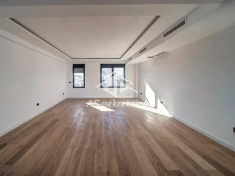 Stan in Južni Bulevar