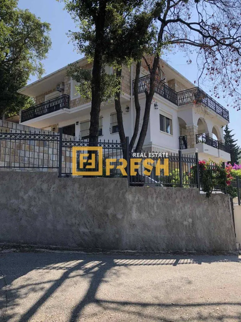 Sale, house, 250m², Ulcinj, Crna Gora