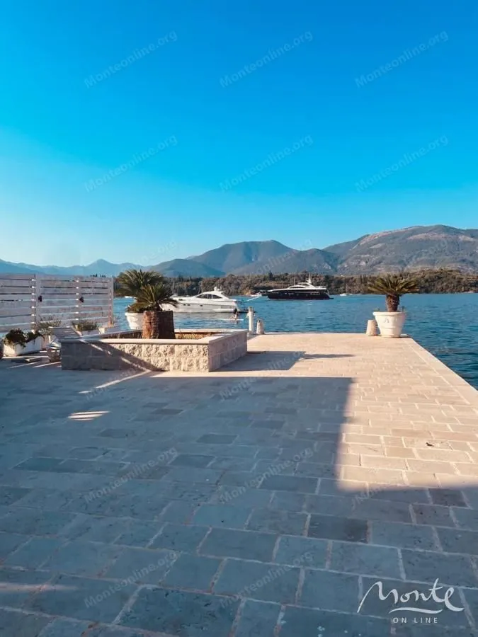 Prodaja, dvosoban stan, 47m², Đuraševići, Tivat