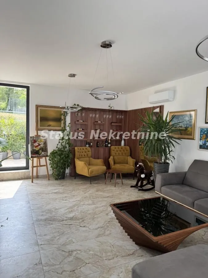 Prodaja, stan, 147m², Sremska Kamenica, Petrovaradin
