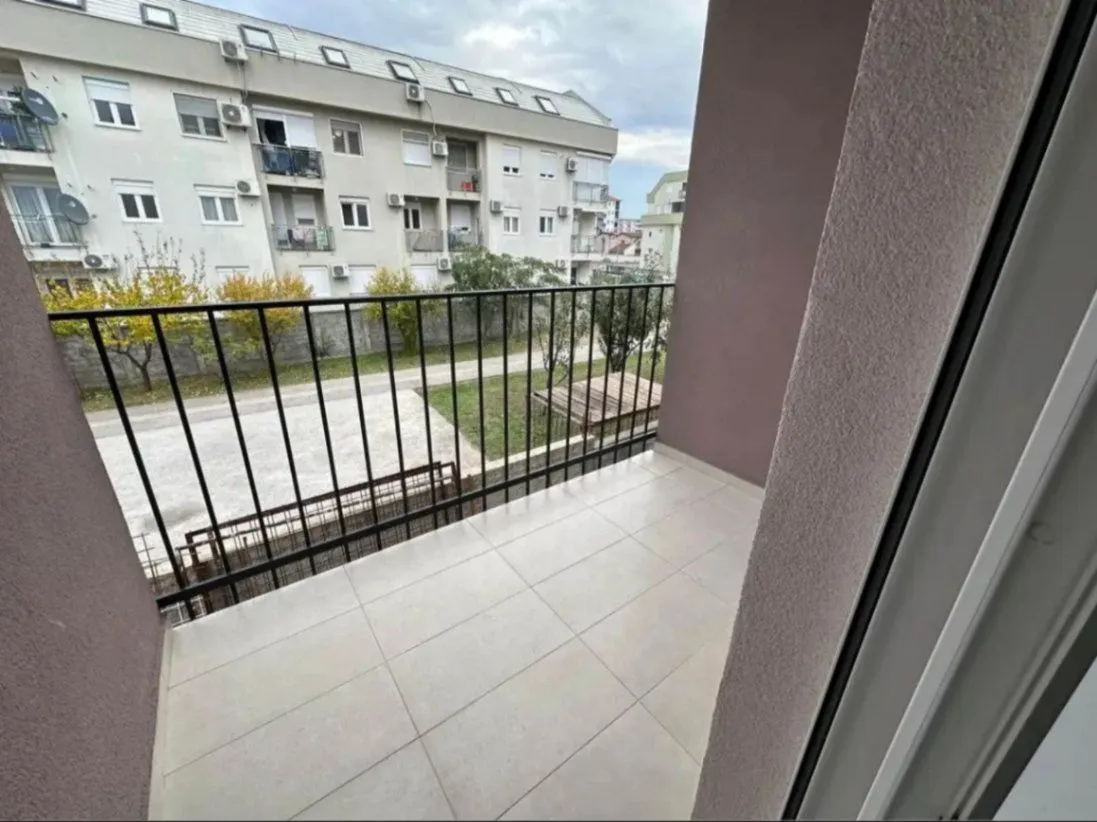 Izdavanje, jednosoban stan, 50m², Zabjelo, Podgorica