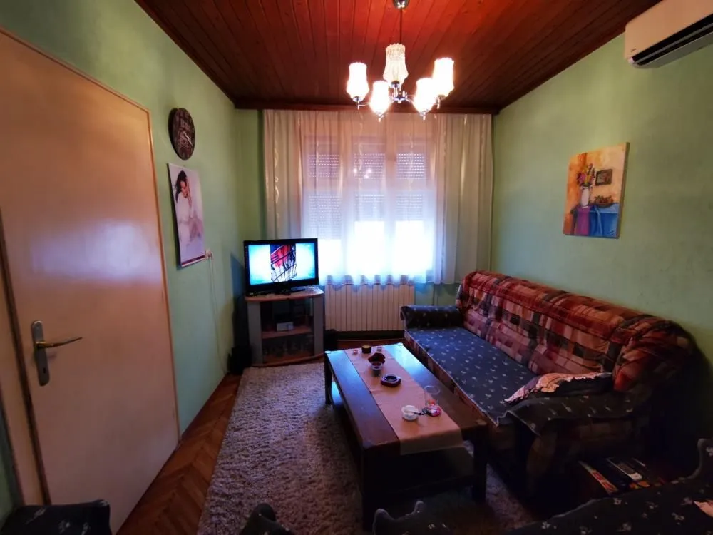 Prodaja, kuća, 130m², Centar, Jagodina