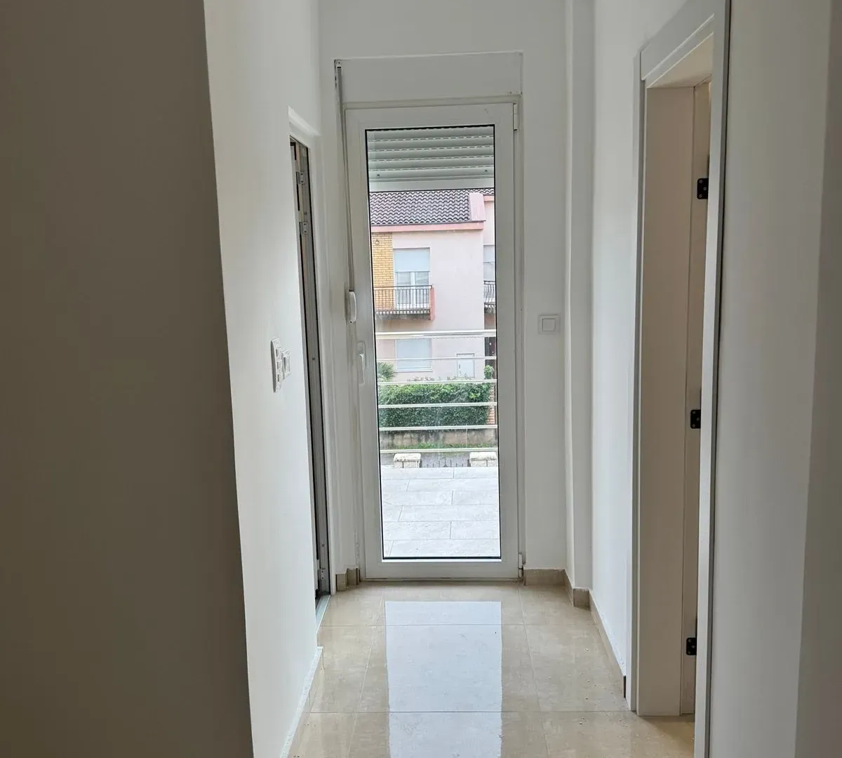 Rent, house, 500m², Stari Aerodrom, Podgorica