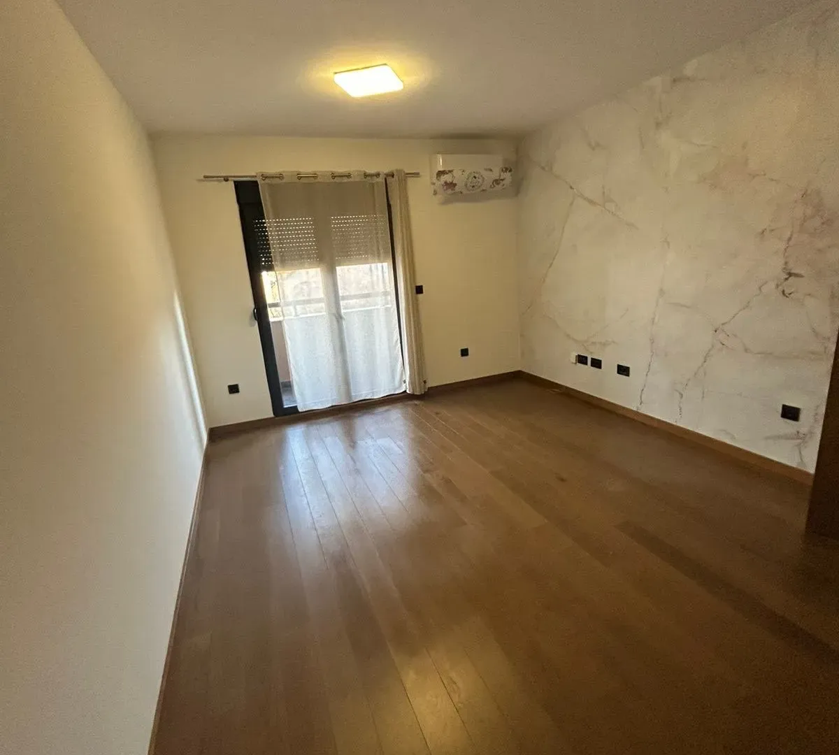 Izdavanje, jednosoban stan, 49m², Ljubović, Podgorica