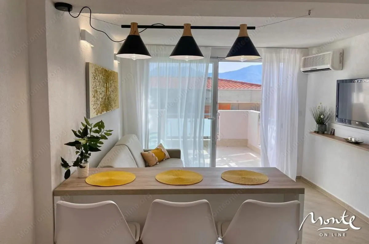Prodaja, dvosoban stan, 120m², Krašići, Tivat