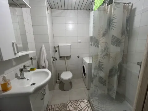 Izdavanje, garsonjera, 30m², Pobrežje, Podgorica - image 11