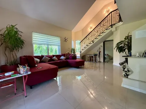 Sale, house, 180m², Donja Vrežina, Niš - image 17