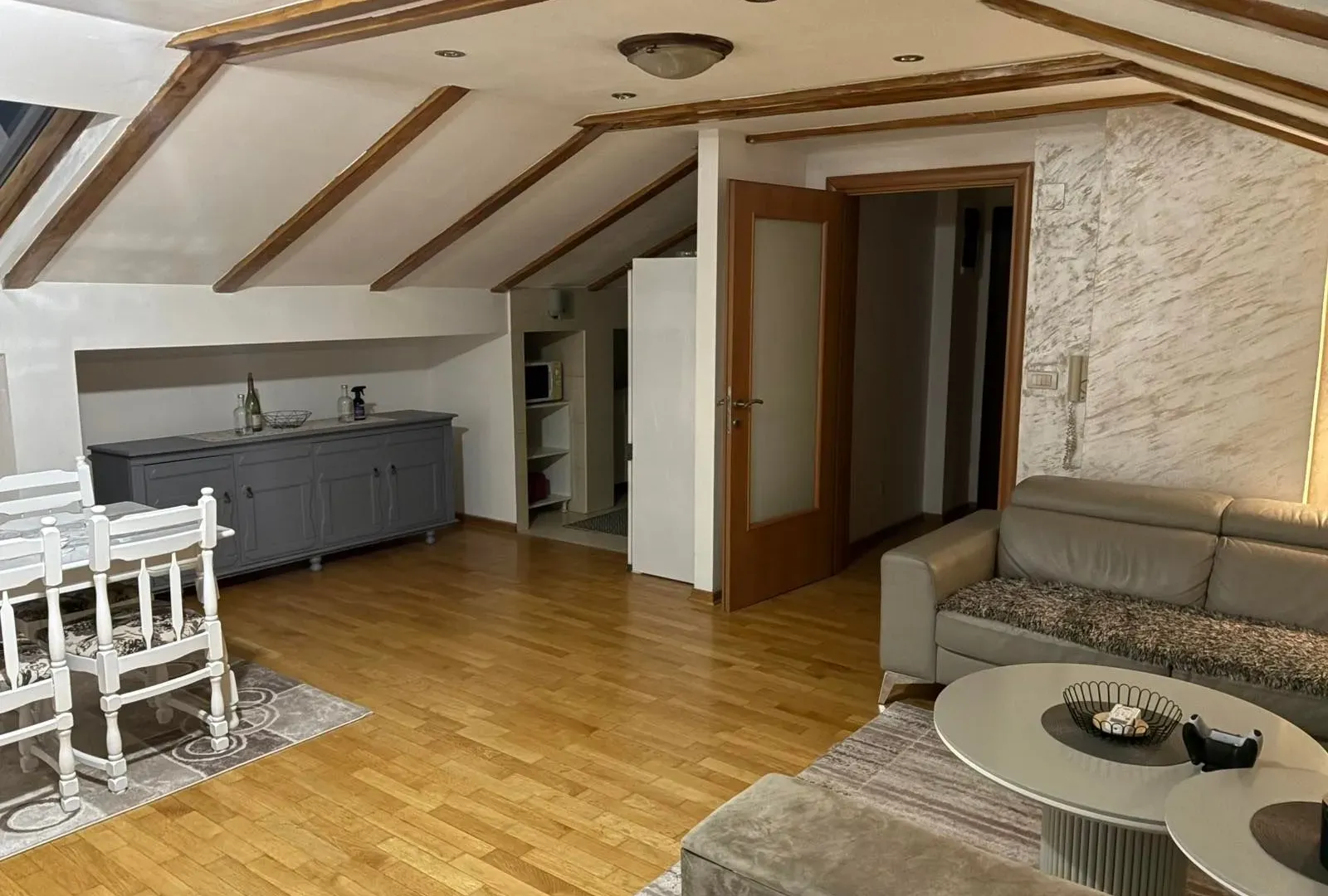 Rent, apartment, 103m², Podgorica, Crna Gora