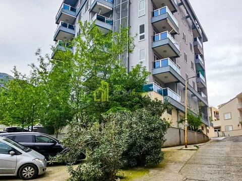 Izdavanje, dvosoban stan, 70m², Bečići, Budva - image 17