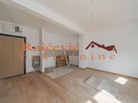 Sale, three bedroom apartment, 69m², Trošarina, Voždovac Sve Podlokacije - image 4