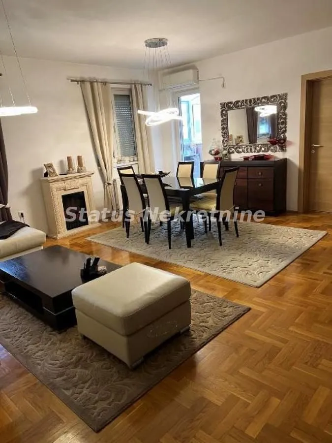 Prodaja, četvorosoban stan, 120m², Novo naselje, Novi Sad