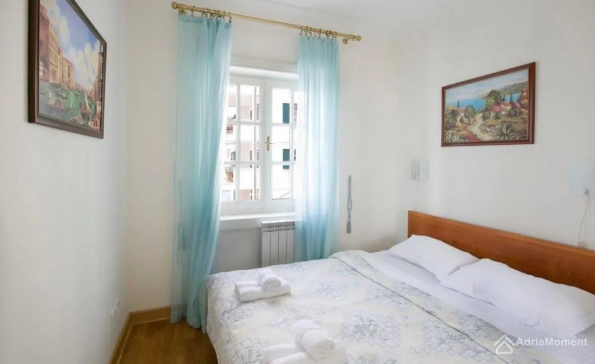 Prodaja, četvorosoban stan, 95m², Sveti Stefan, Budva
