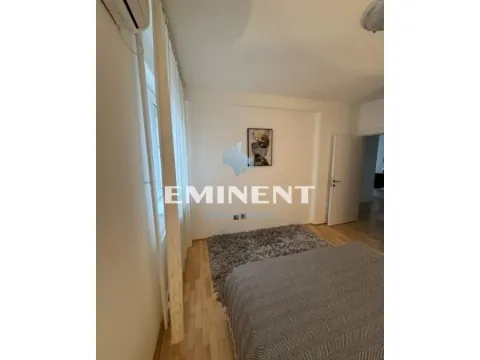 Rent, four bedroom apartment, 120m², Savski Venac, Beograd - image 10