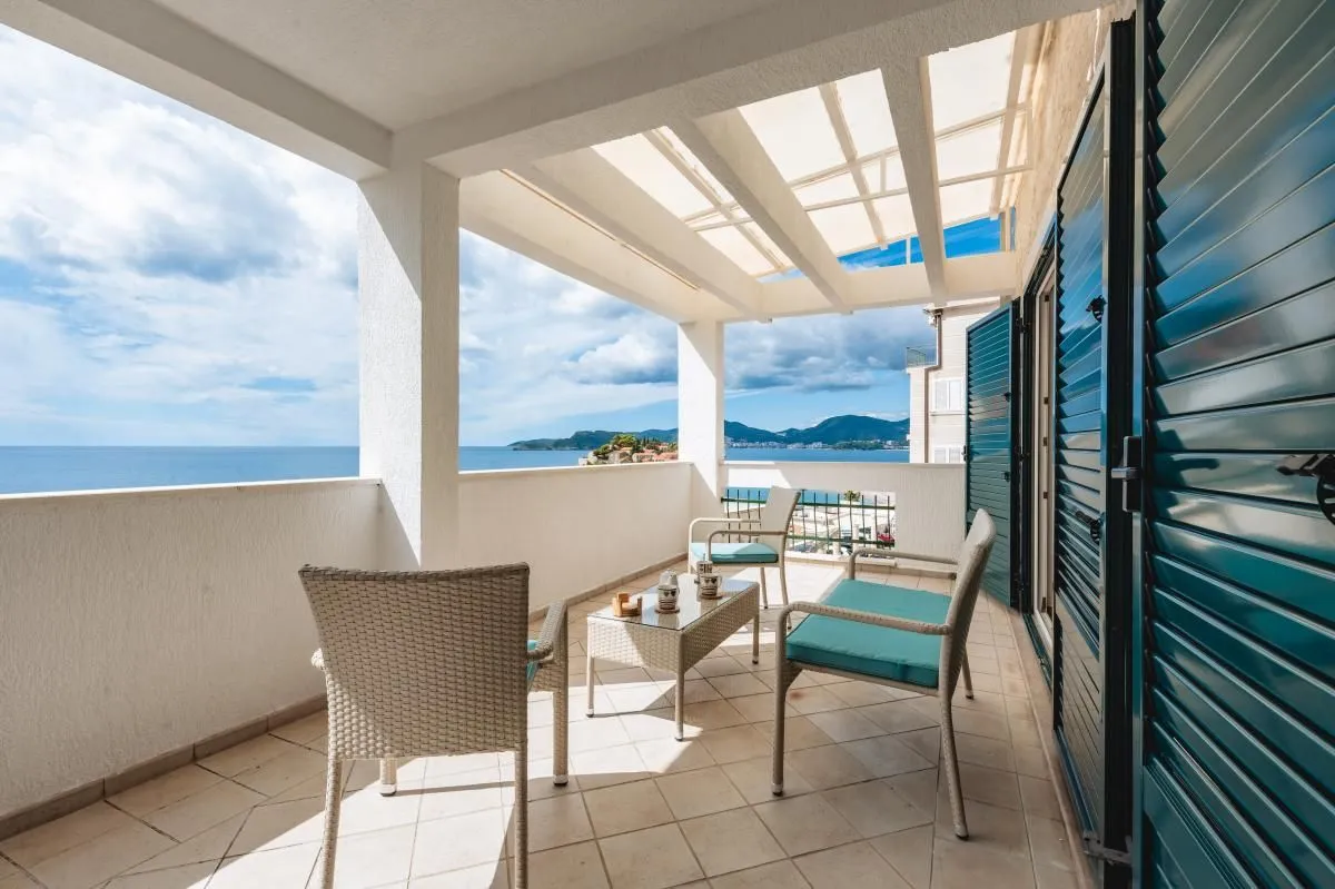 Prodaja, trosoban stan, 139m², Sveti Stefan, Budva