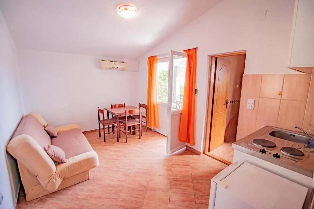 Sale, house, 340m², Dobra Voda, Budva