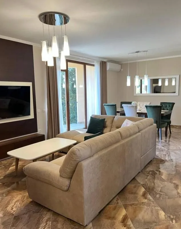 Prodaja, kuća, 241m², Šušanj, Bar