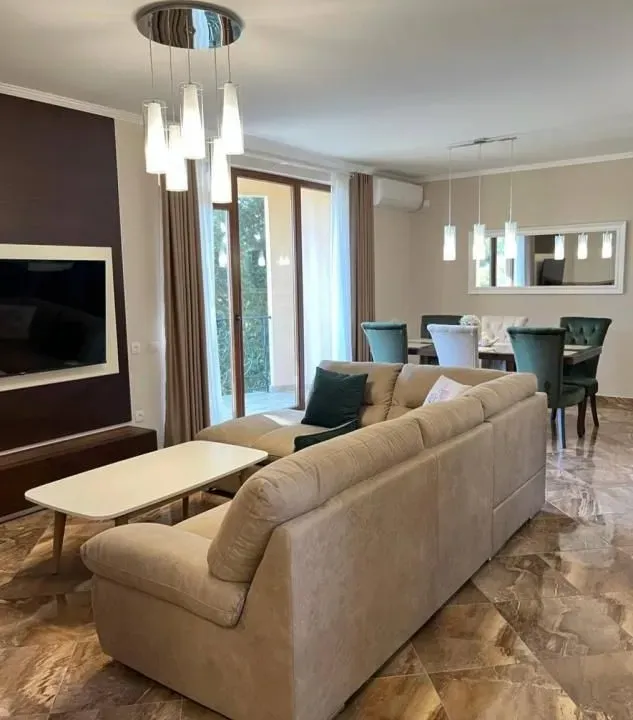 Sale, house, 241m², Šušanj, Bar