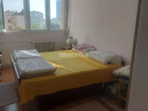 Prodaja, trosoban stan, 82m², Klinički Centar, Beograd - image 5
