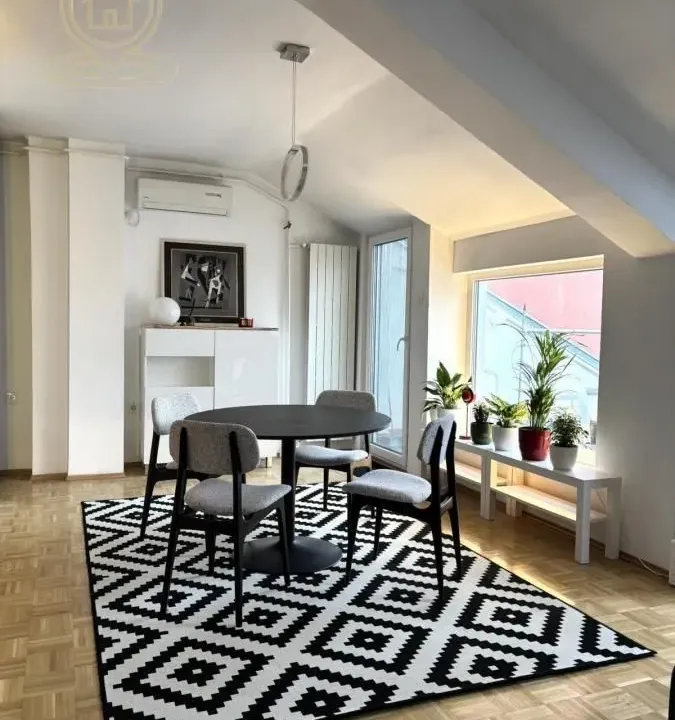 Izdavanje, dvosoban stan, 54m², Centar, Novi Sad