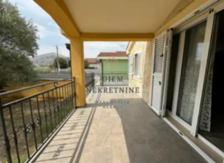 Izdavanje, kuća, 165m², Farmaci, Podgorica - image 11