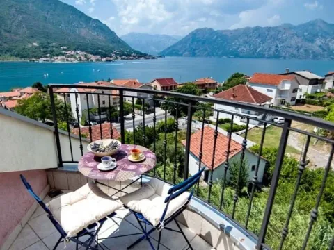 Prodaja, trosoban stan, 100m², Dobrota, Kotor - image 11