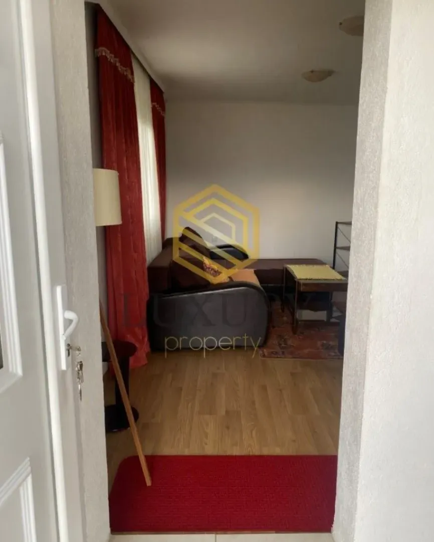 Izdavanje, jednosoban stan, 42m², Momišići, Podgorica