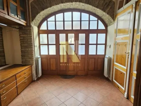 Prodaja, stan, 252m², Centar, Subotica - image 6