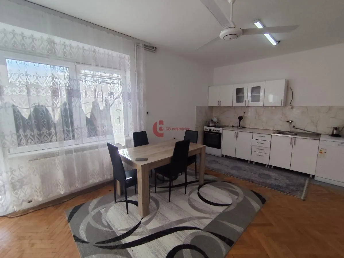 Prodaja, kuća, 441m², Novi Žednik, Subotica