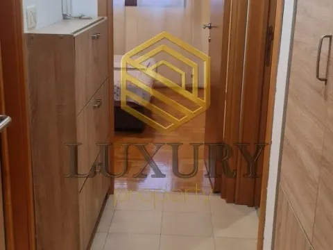 Prodaja, jednosoban stan, 41m², Stari Aerodrom, Podgorica - image 2