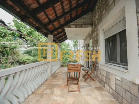 Prodaja, kuća, 350m², Vranići, Podgorica - image 34