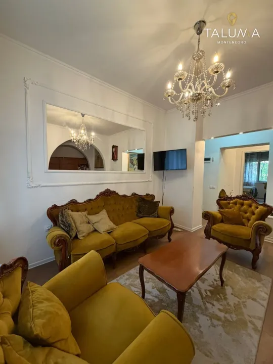 Prodaja, dvosoban stan, 70m², Centar, Podgorica