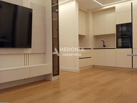 Sale, two bedroom apartment, 58m², Kalenić Pijaca, Vračar Sve Podlokacije - image 3