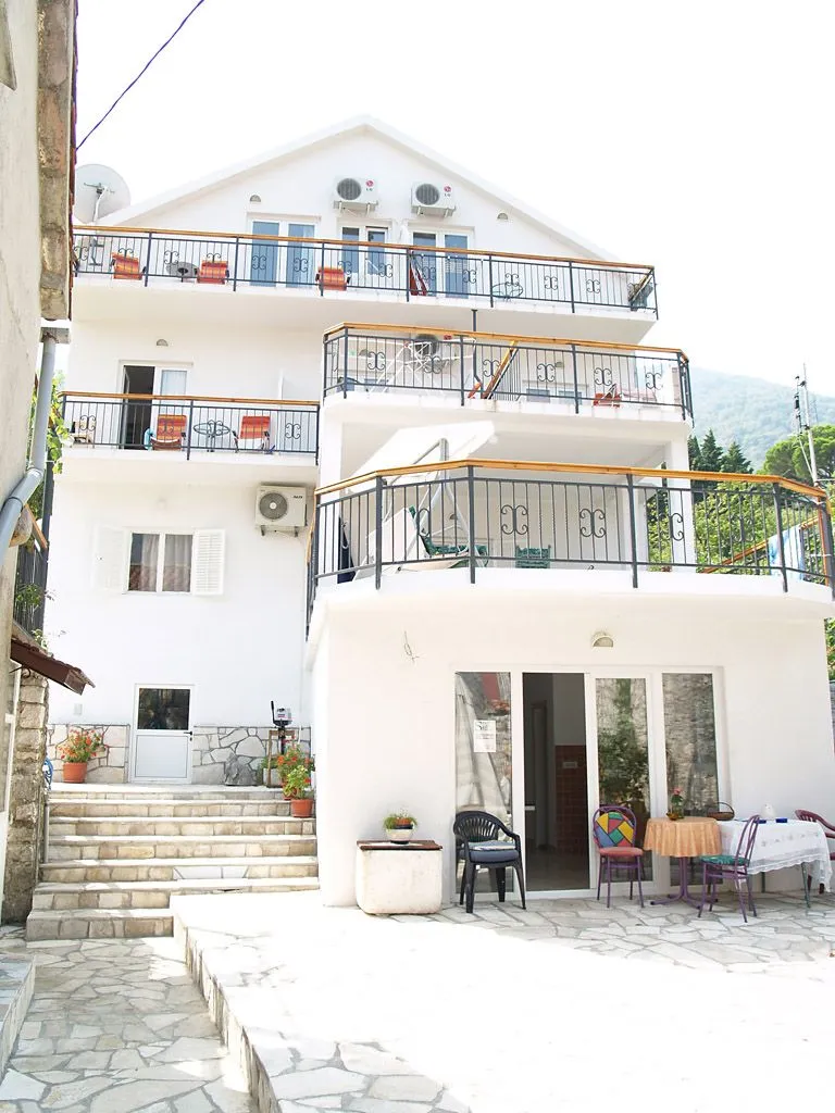 Sale, house, 384m², Stoliv, Kotor