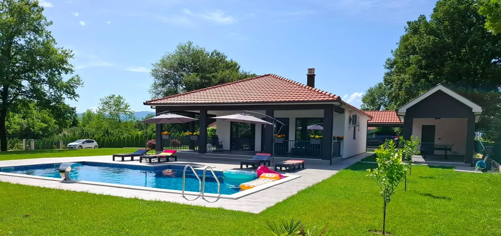 Rent, house, 160m², Pričelje, Podgorica