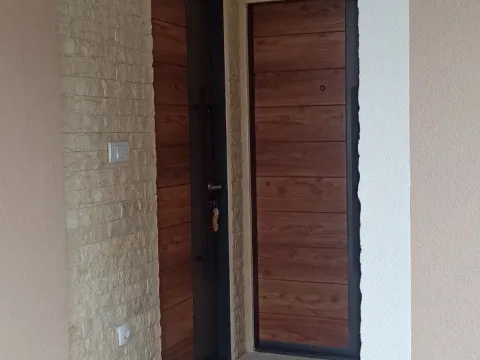 Rent, one bedroom apartment, 75m², Dumidran, Tivat - image 8